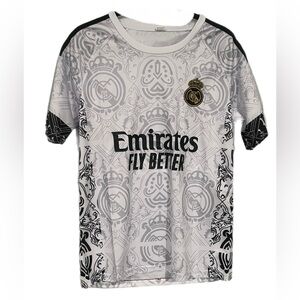 Real Madrid Fan Gear Jersey NWT Small